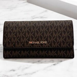 Michael Kors Large Jet Set Travel Signature Wallet Brown